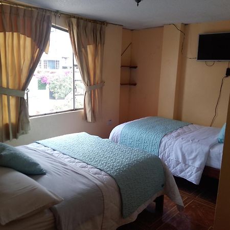 Hostal Amazonia y sol Baños Esterno foto