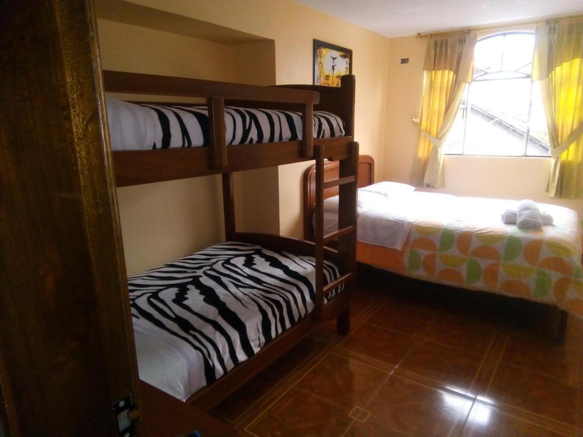 Hostal Amazonia y sol Baños Esterno foto