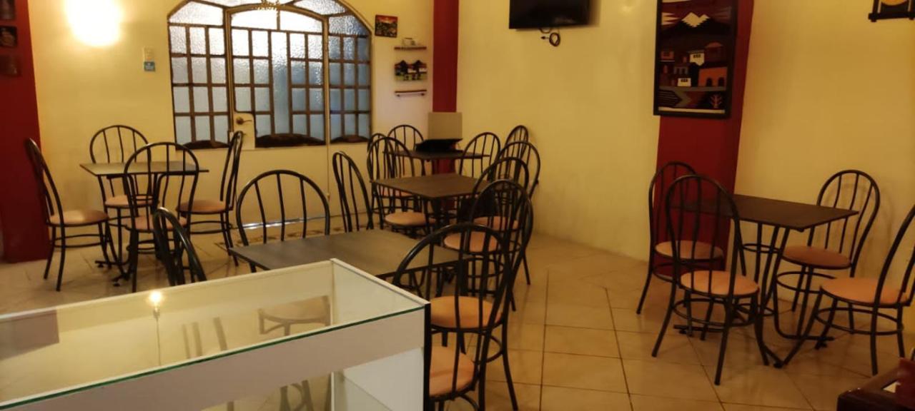 Hostal Amazonia y sol Baños Esterno foto