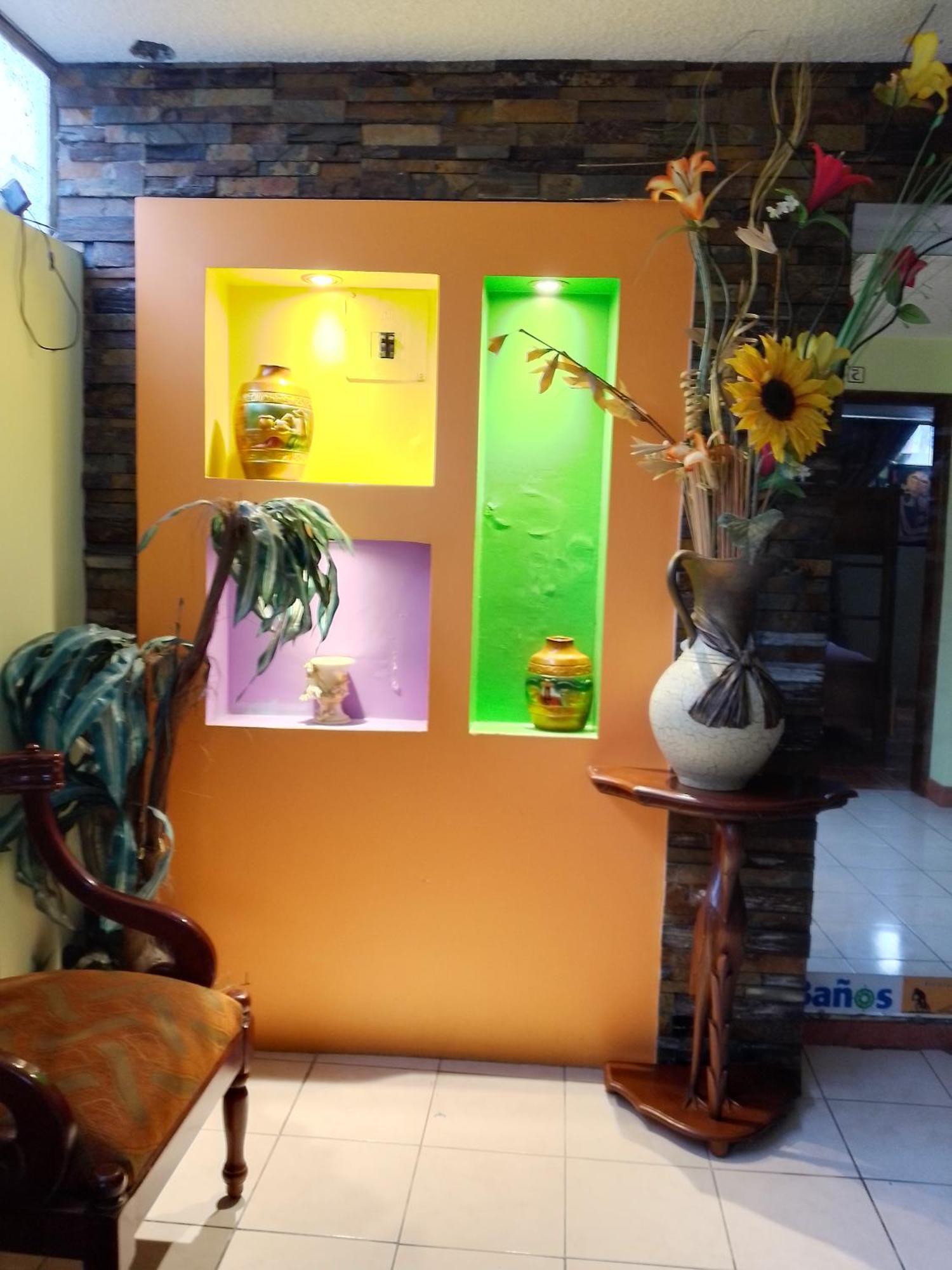 Hostal Amazonia y sol Baños Esterno foto