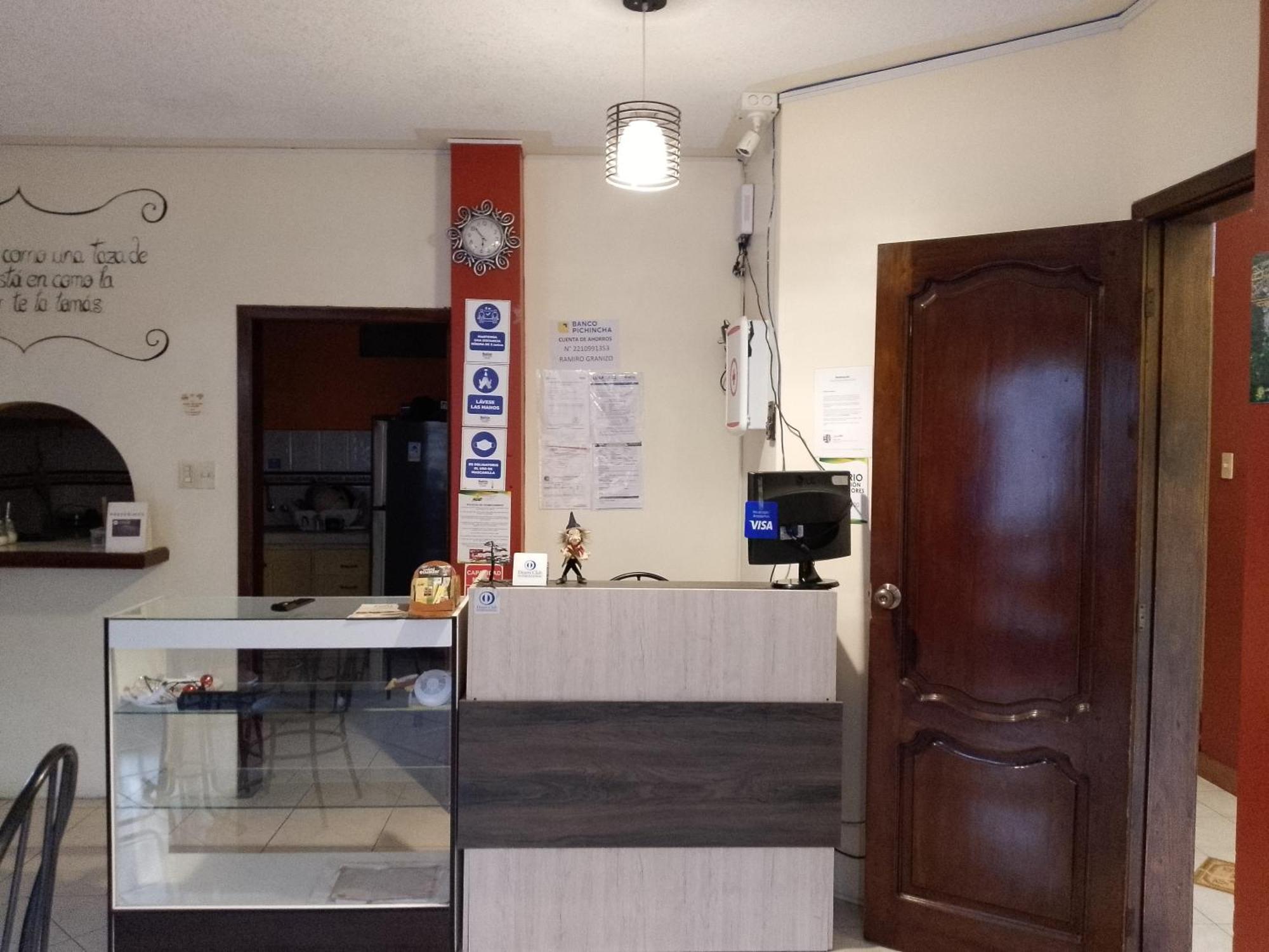 Hostal Amazonia y sol Baños Esterno foto