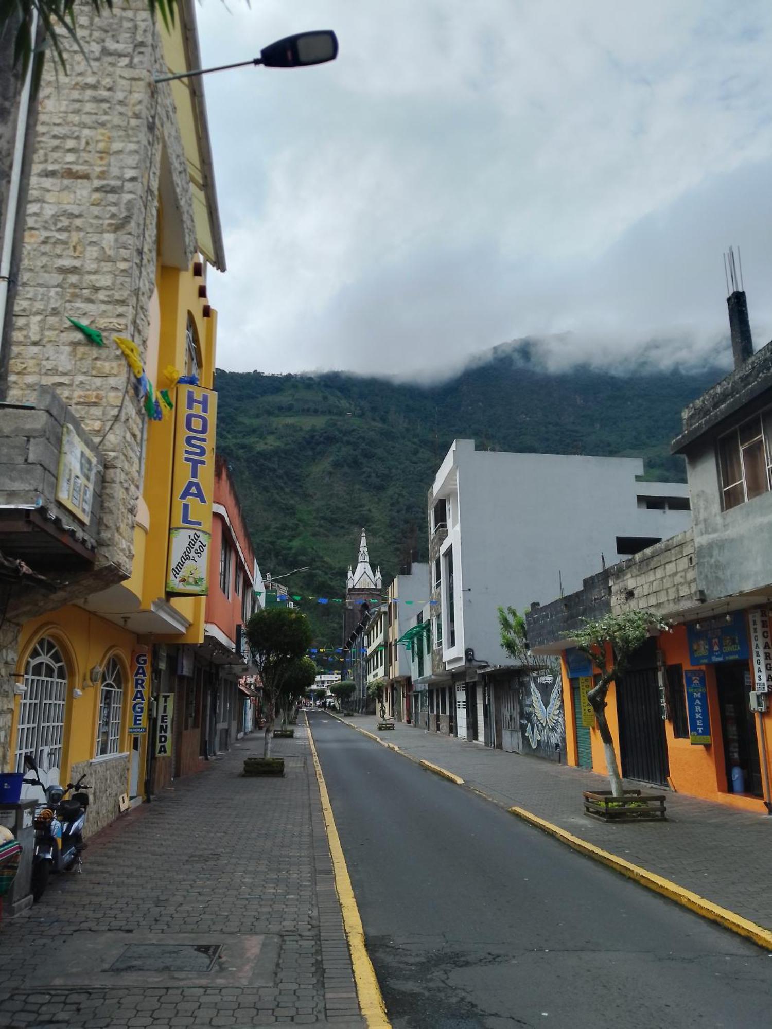 Hostal Amazonia y sol Baños Esterno foto