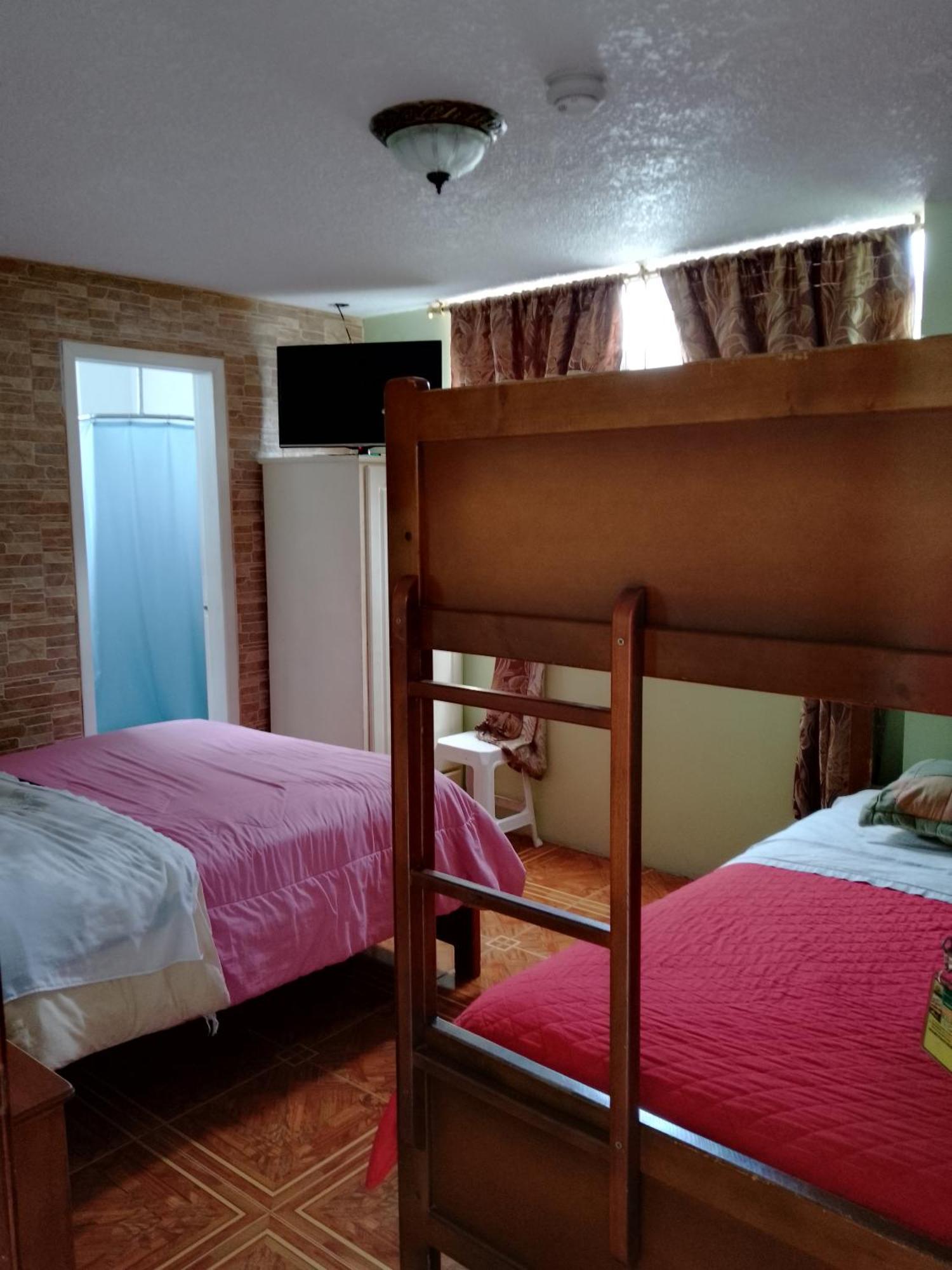 Hostal Amazonia y sol Baños Esterno foto