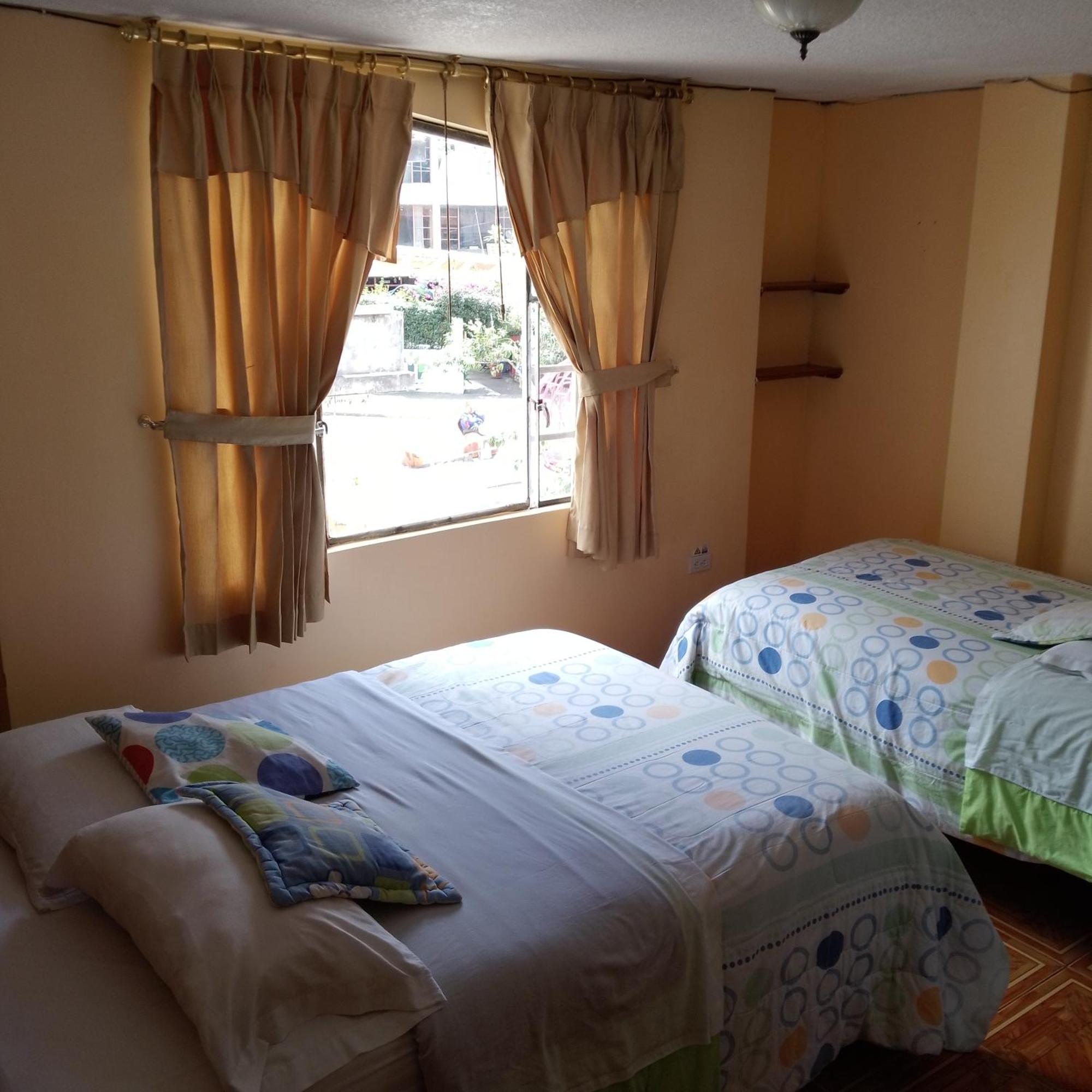 Hostal Amazonia y sol Baños Esterno foto