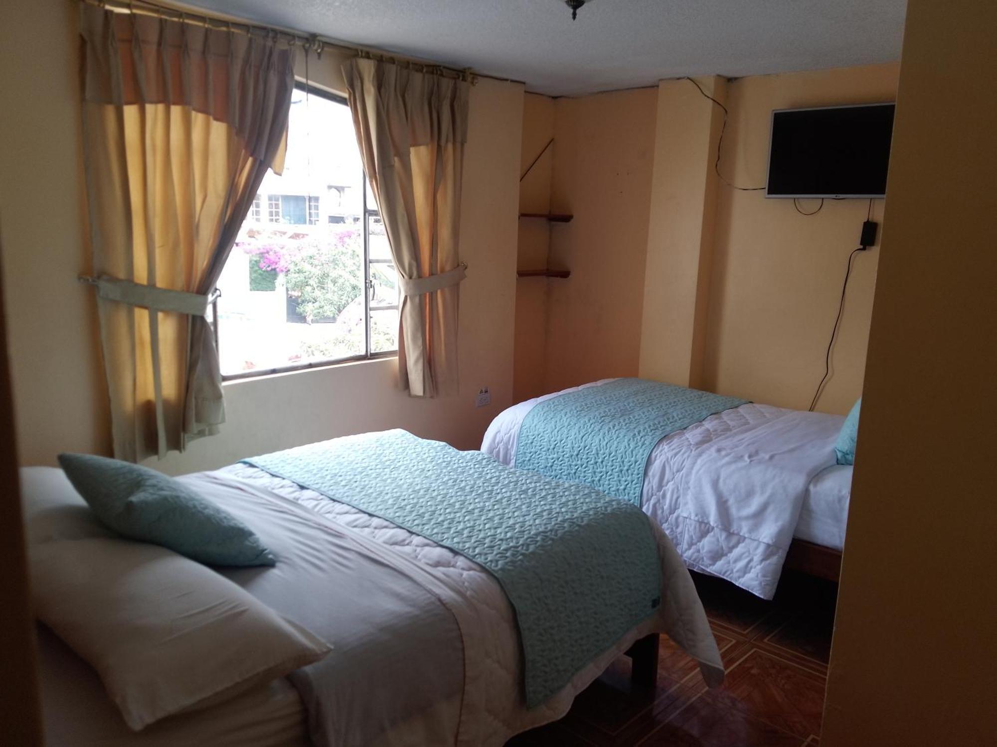 Hostal Amazonia y sol Baños Esterno foto