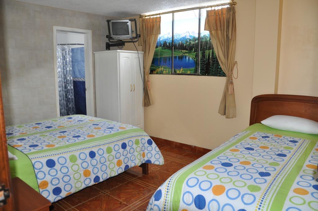Hostal Amazonia y sol Baños Esterno foto